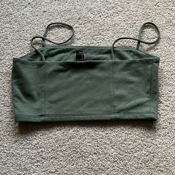Green mini crop top - Picture 2 of 2
